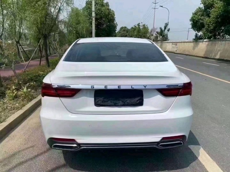 成都19年吉利缤瑞5