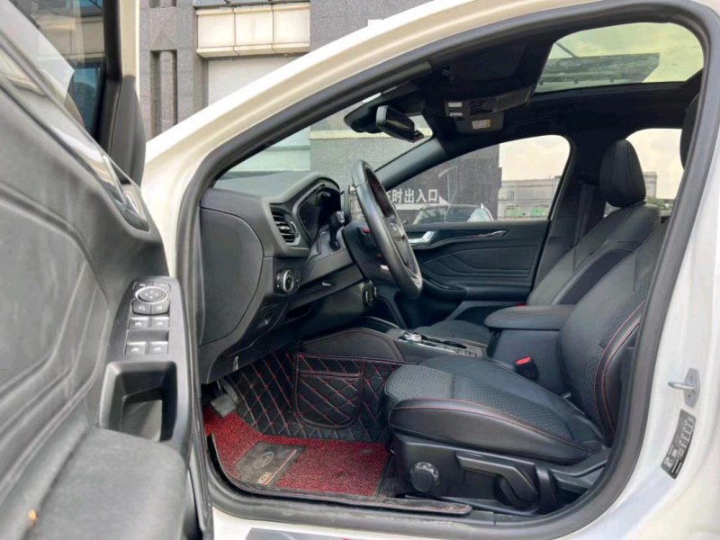 东莞20年福特福克斯7