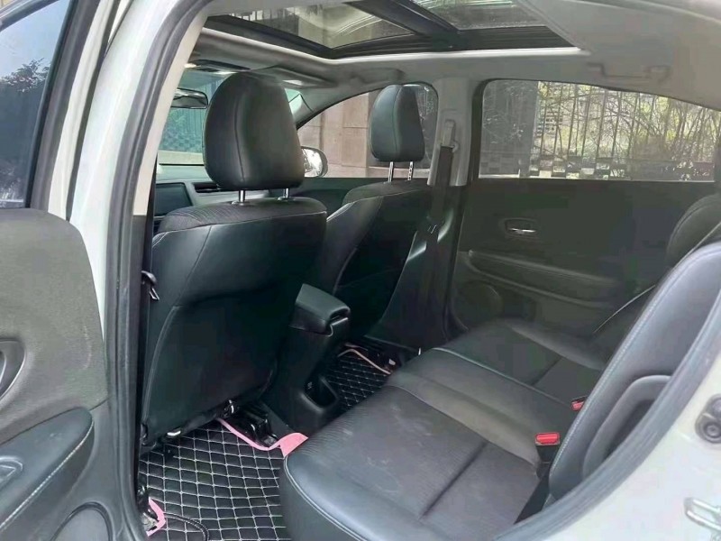 成都20年本田缤智5