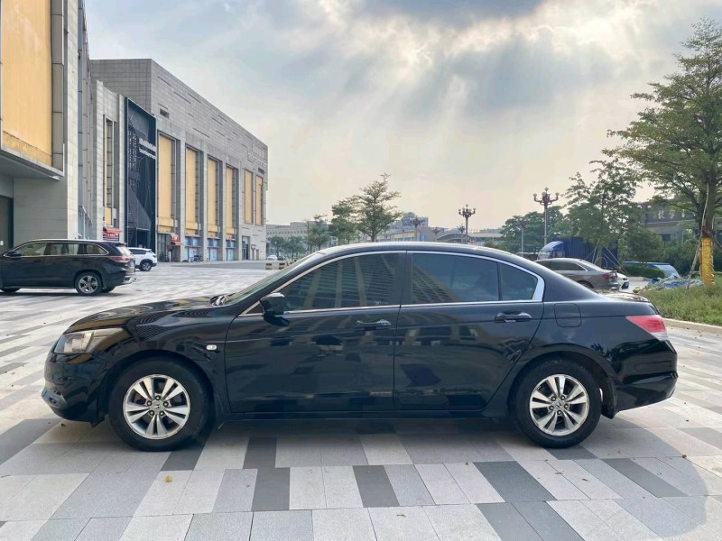 东莞12年本田雅阁3