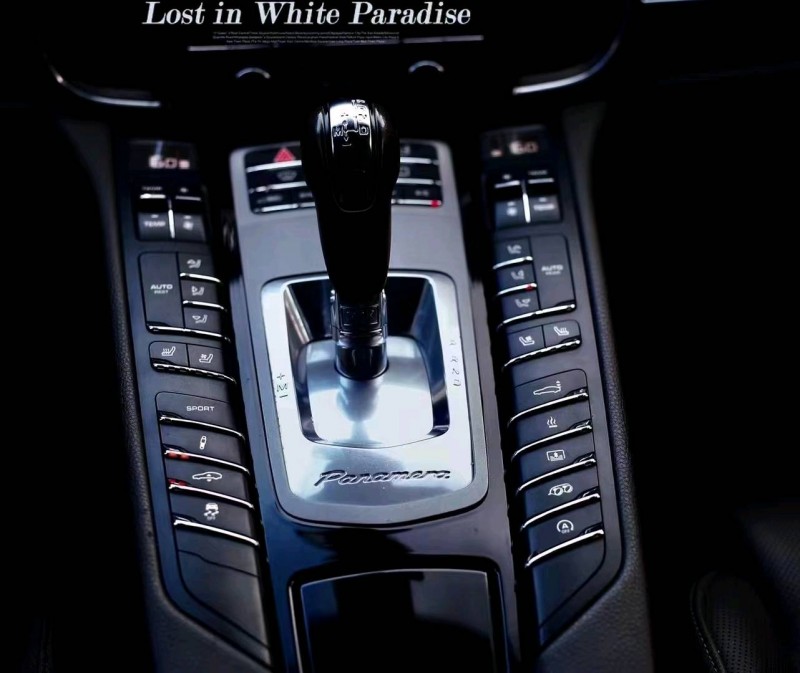 东莞14年保时捷帕拉梅拉8