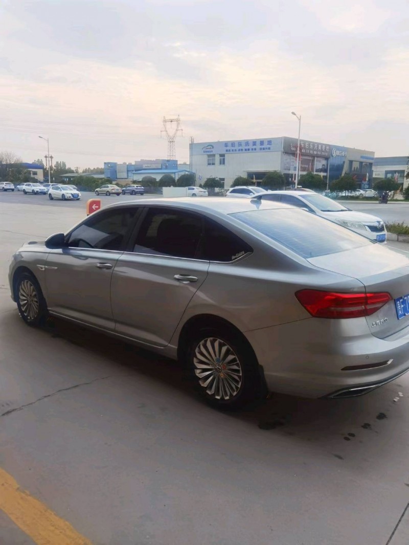 保定20年大众朗逸8