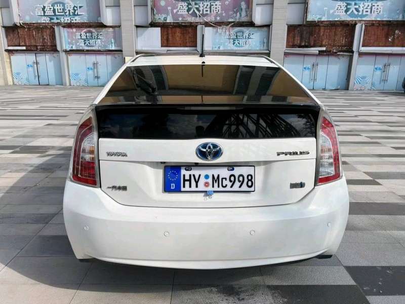 东莞13年丰田普锐斯4