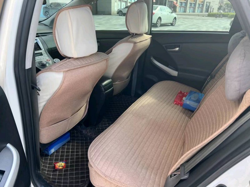 东莞13年丰田普锐斯9