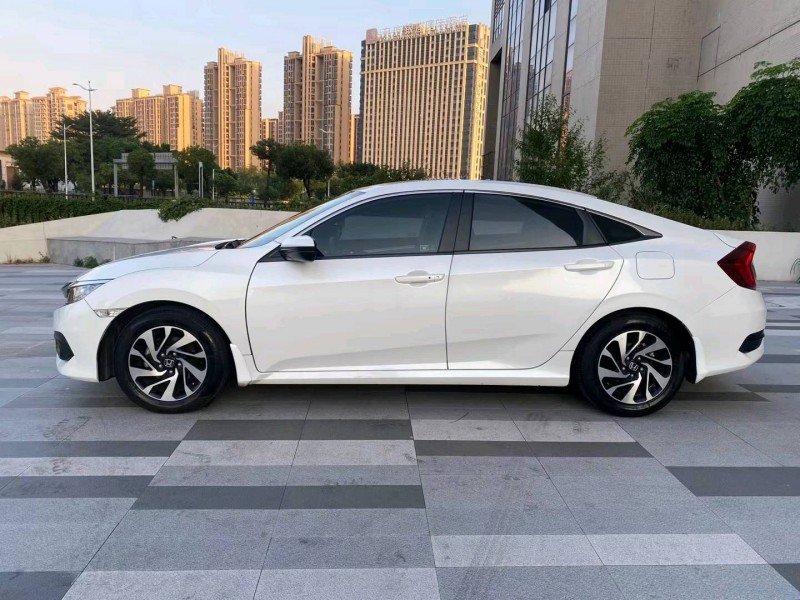 东莞16年本田思域3