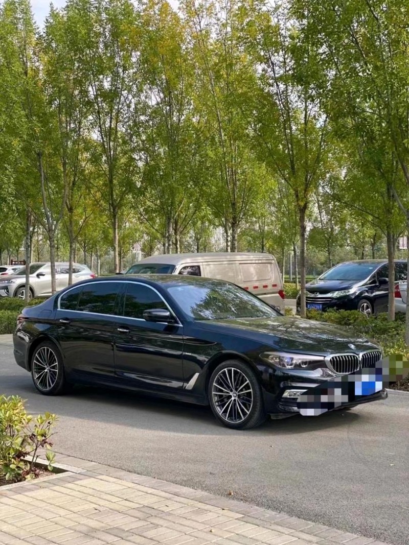北京18年宝马5系3