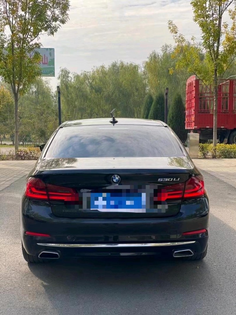 北京18年宝马5系9