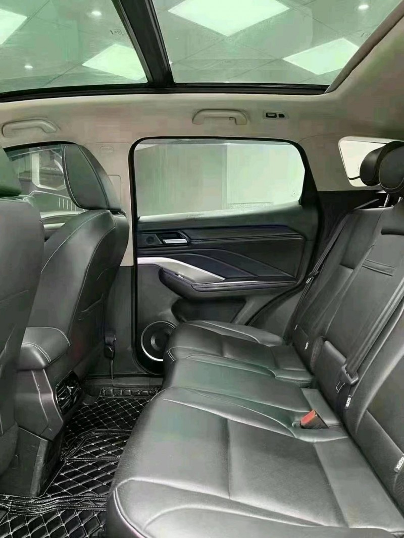 成都20年长城汽车WEY VV67