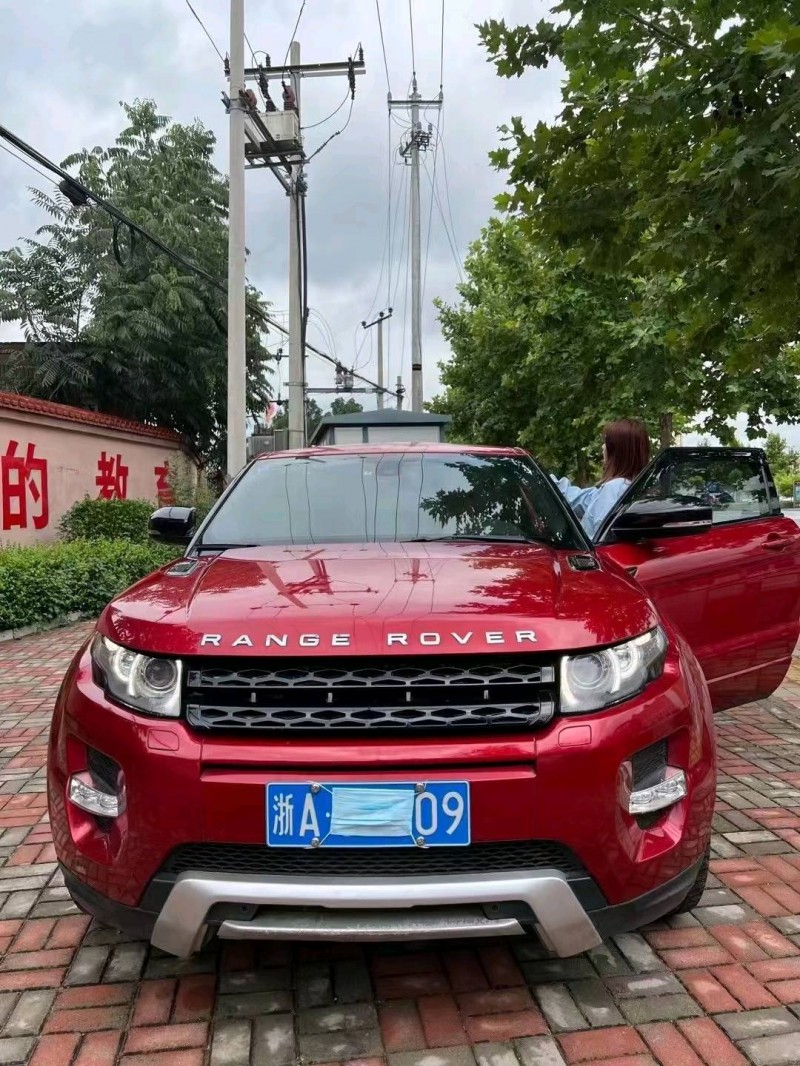 石家庄12年路虎极光1