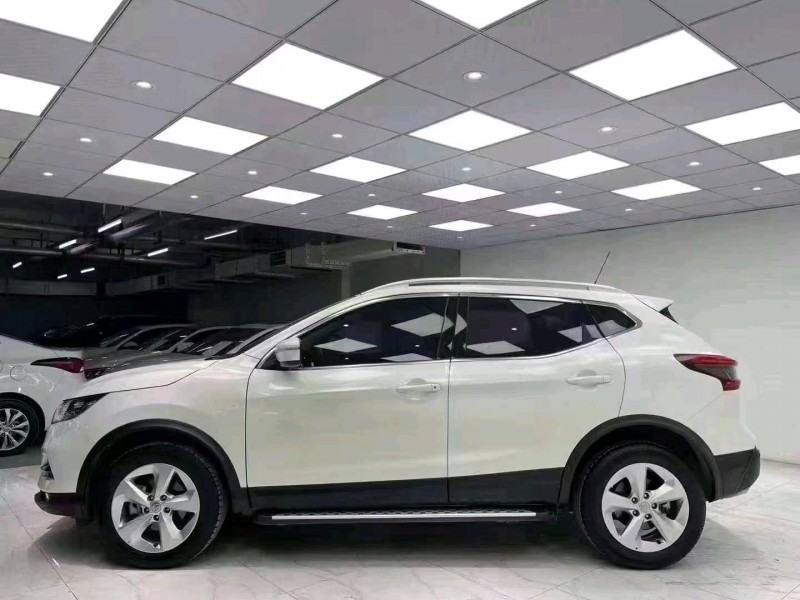 成都20年日产逍客3