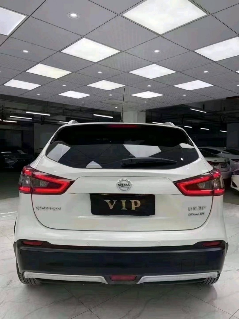 成都20年日产逍客5