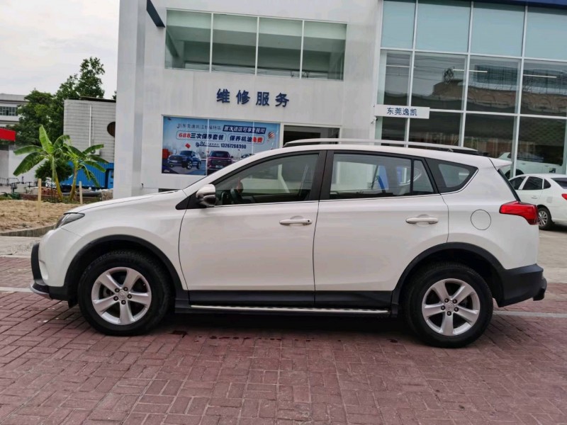 东莞14年丰田RAV4荣放4