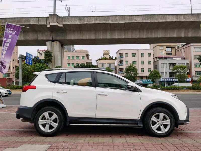东莞14年丰田RAV4荣放5