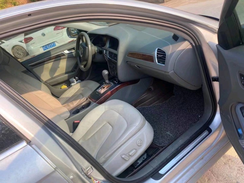 邯郸11年奥迪A4L4