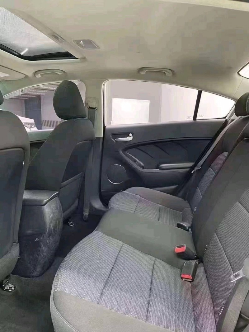 成都16年起亚K33