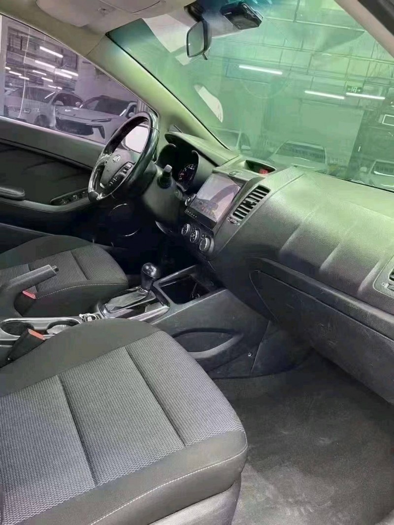 成都16年起亚K32