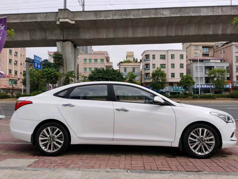 东莞17年现代名图4