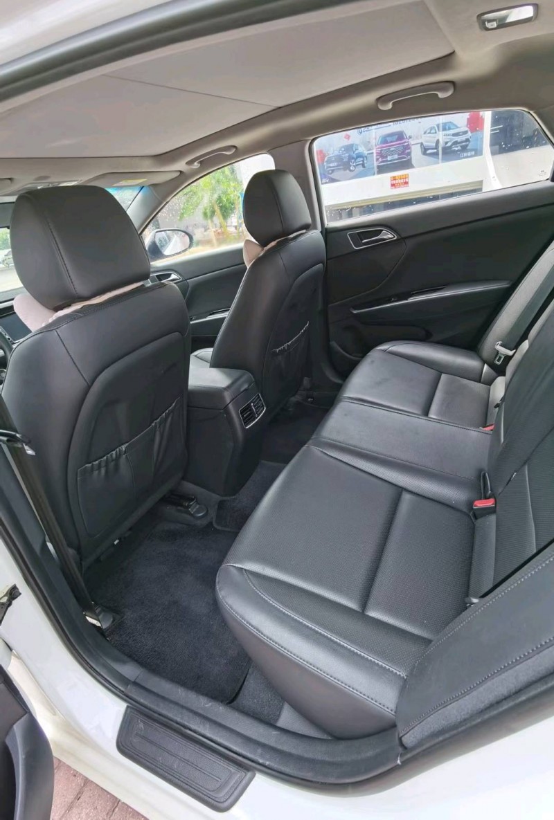 东莞17年现代名图7