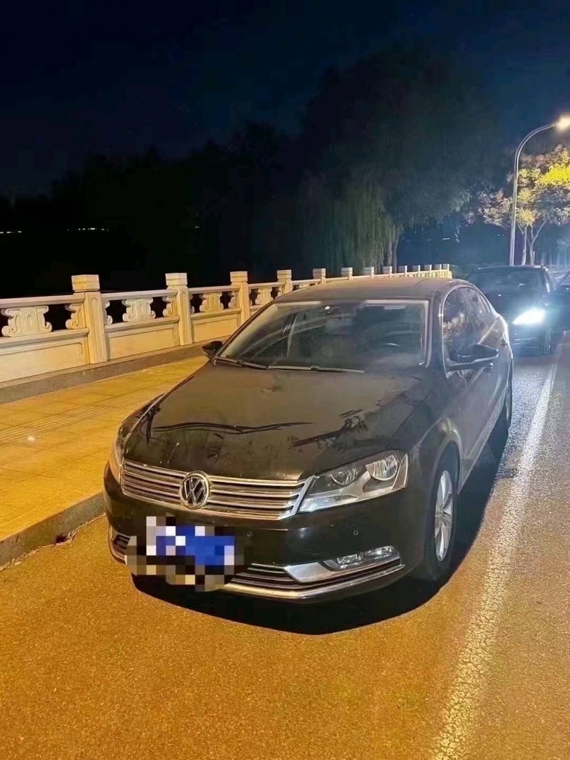 济南14年大众迈腾2