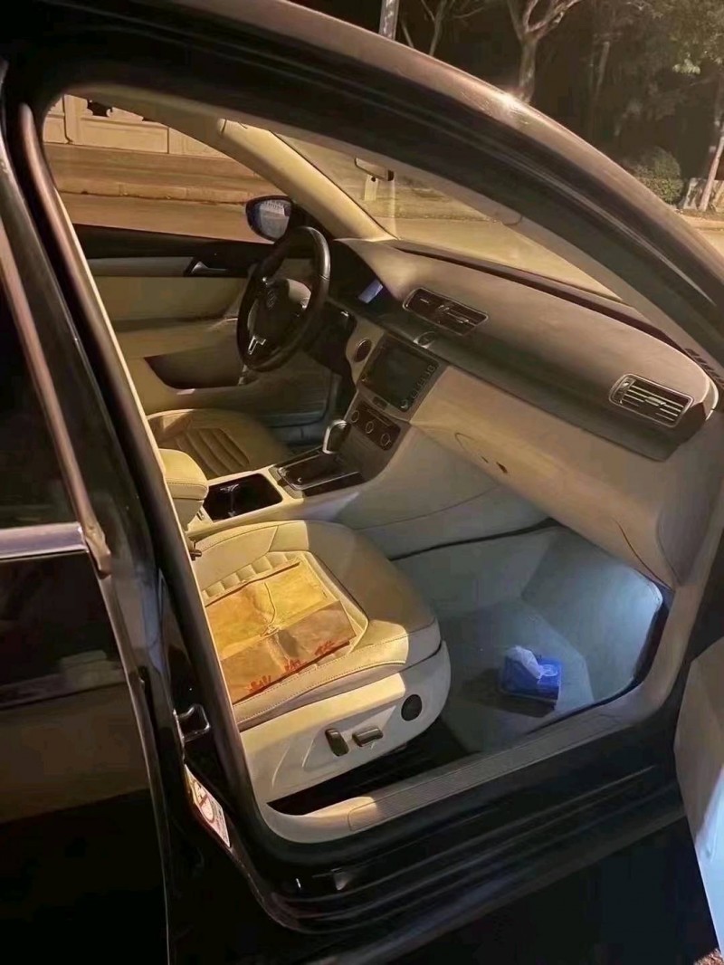 济南14年大众迈腾4