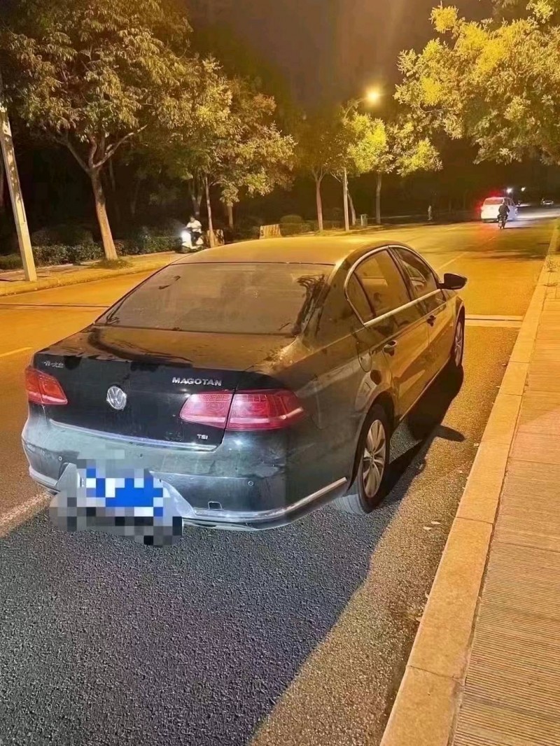 济南14年大众迈腾7