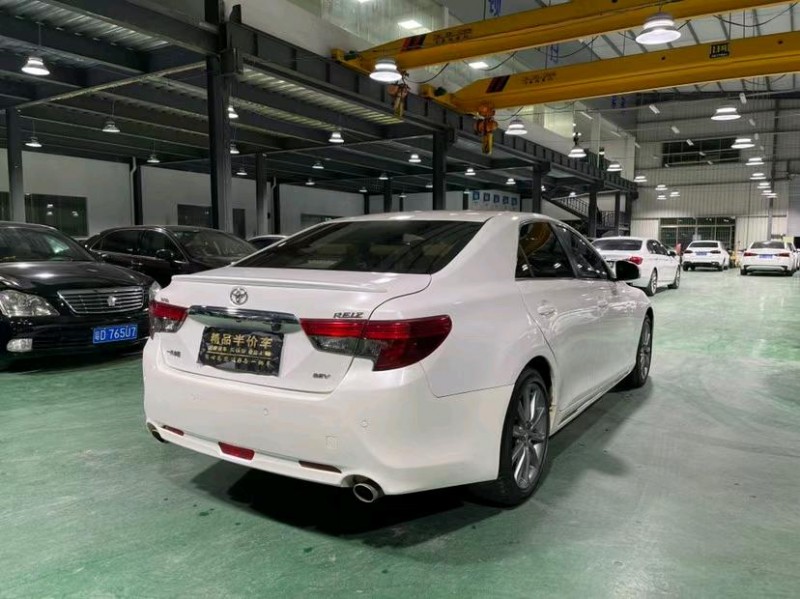 东莞16年丰田锐志7