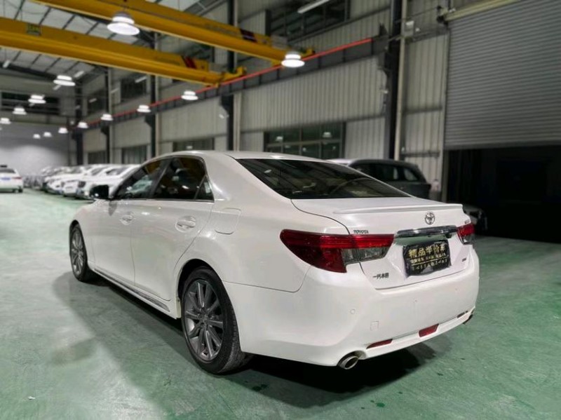 东莞16年丰田锐志8