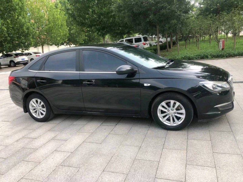 潍坊17年别克英朗3