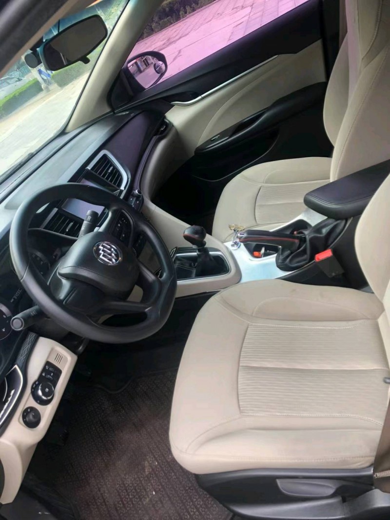 潍坊17年别克英朗4