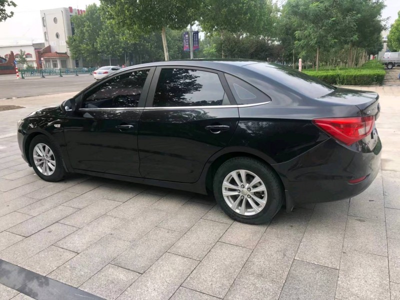 潍坊17年别克英朗8