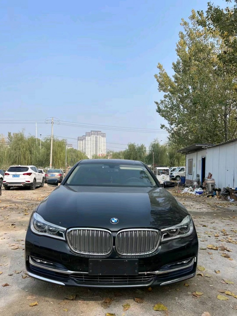 北京17年宝马7系9