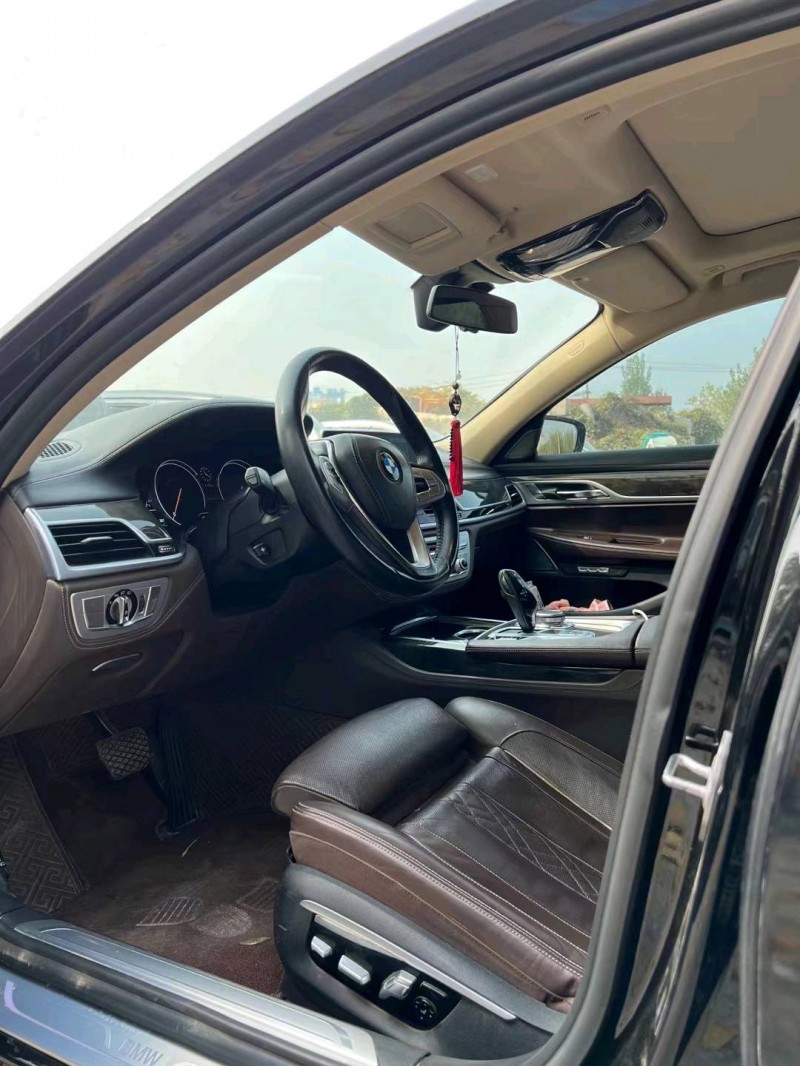 北京17年宝马7系4