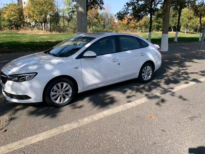 枣庄22年别克英朗2