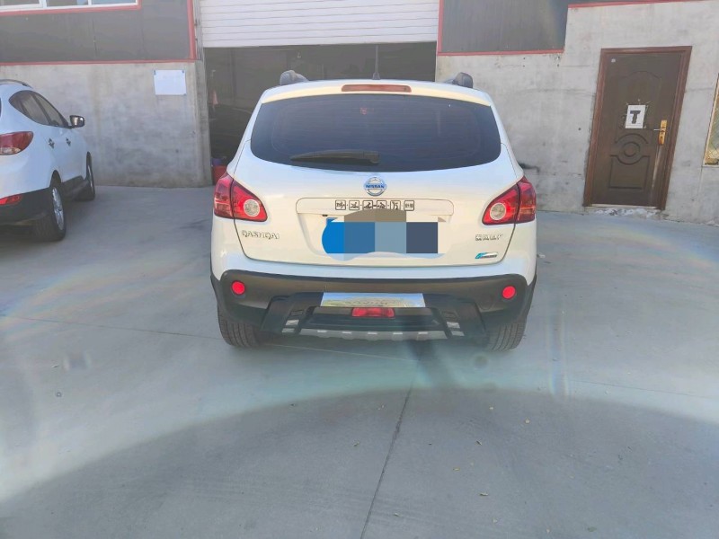 保定14年日产逍客7