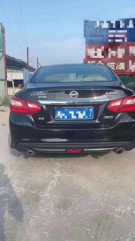 北京18年日产天籁3