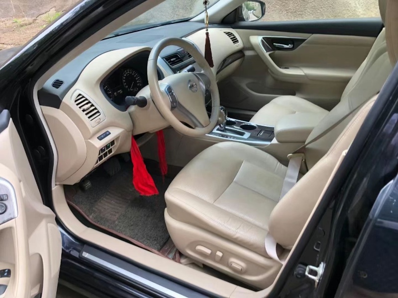 青岛15年日产天籁7