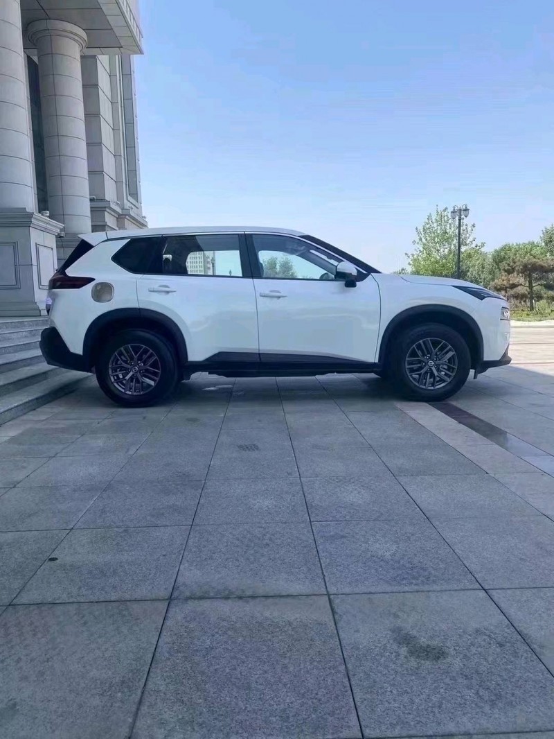 保定21年日产奇骏8