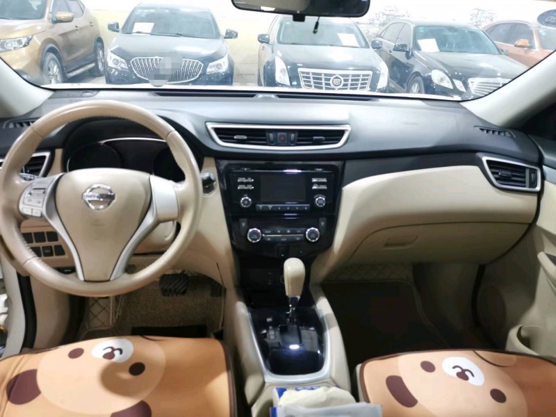 保定16年日产奇骏6