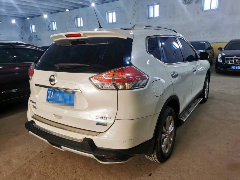 保定16年日产奇骏7