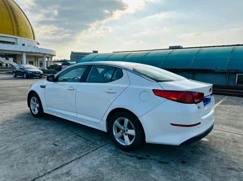 东莞15年起亚K57