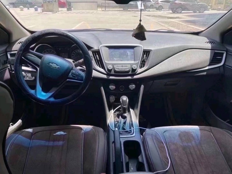 北京17年雪佛兰科沃兹5