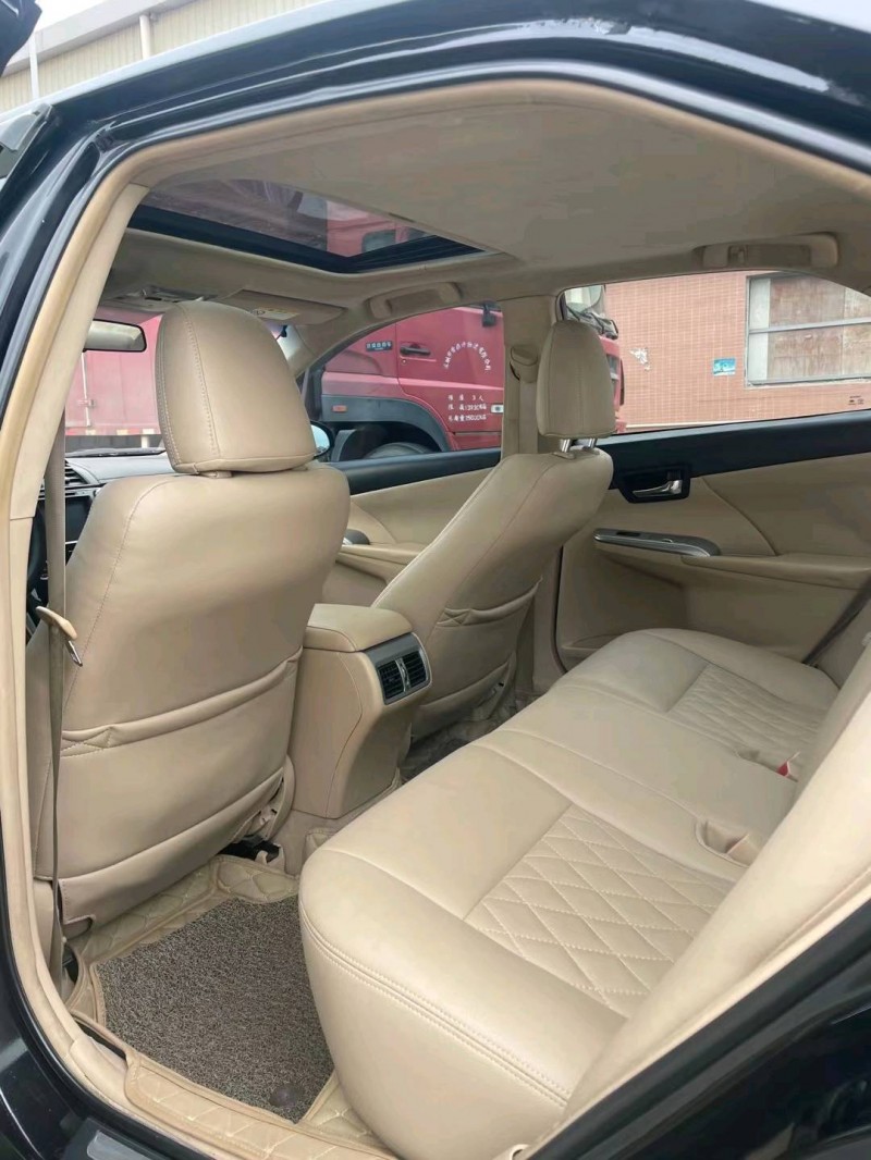 东莞12年丰田凯美瑞5