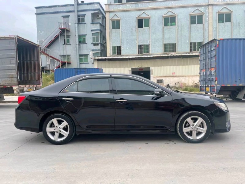 东莞12年丰田凯美瑞7