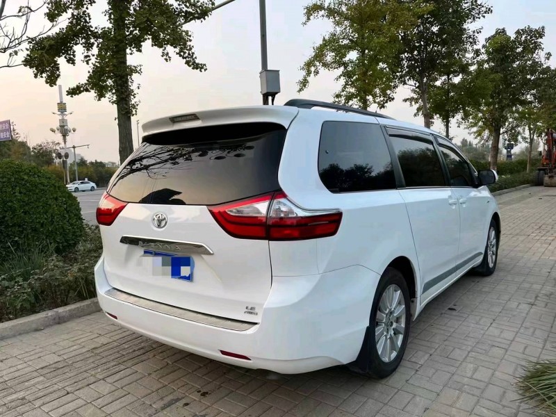 邯郸18年丰田塞纳6