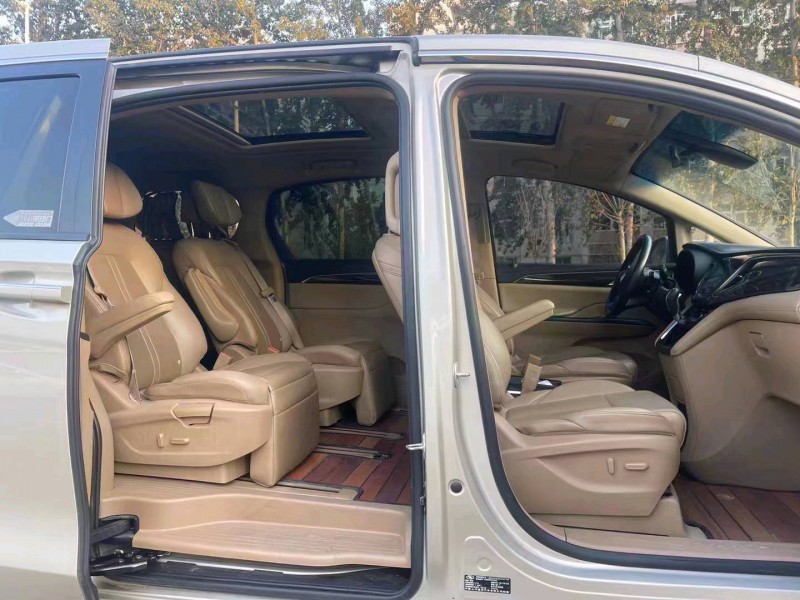 东营17年别克GL86