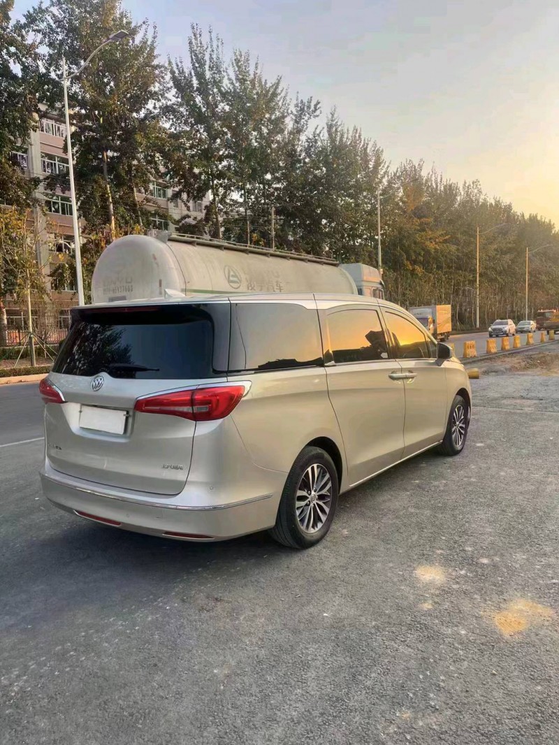 东营17年别克GL87