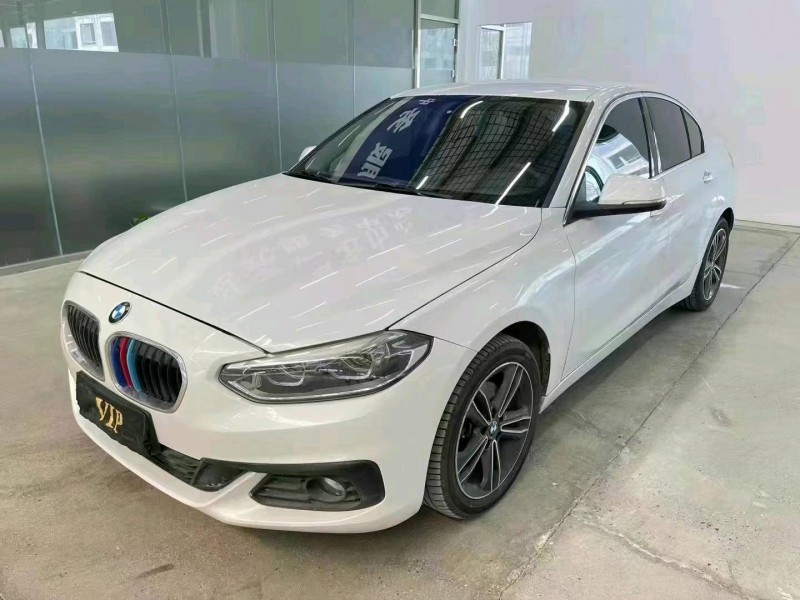 济宁19年宝马1系8