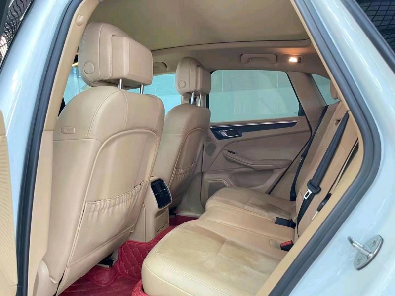 济宁15年保时捷Macan6