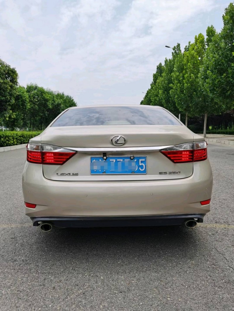 东莞14年雷克萨斯ES9