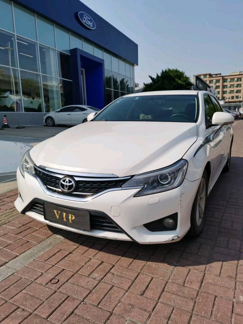 东莞14年丰田锐志8